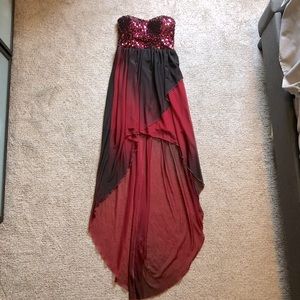 Red/black strapless dress